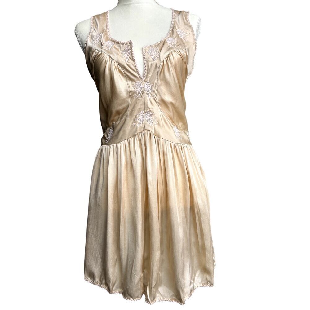 Chasing Unicorns BNWT Vintage-Inspired Embroidered Silk Dress Size S - Picture 11 of 14